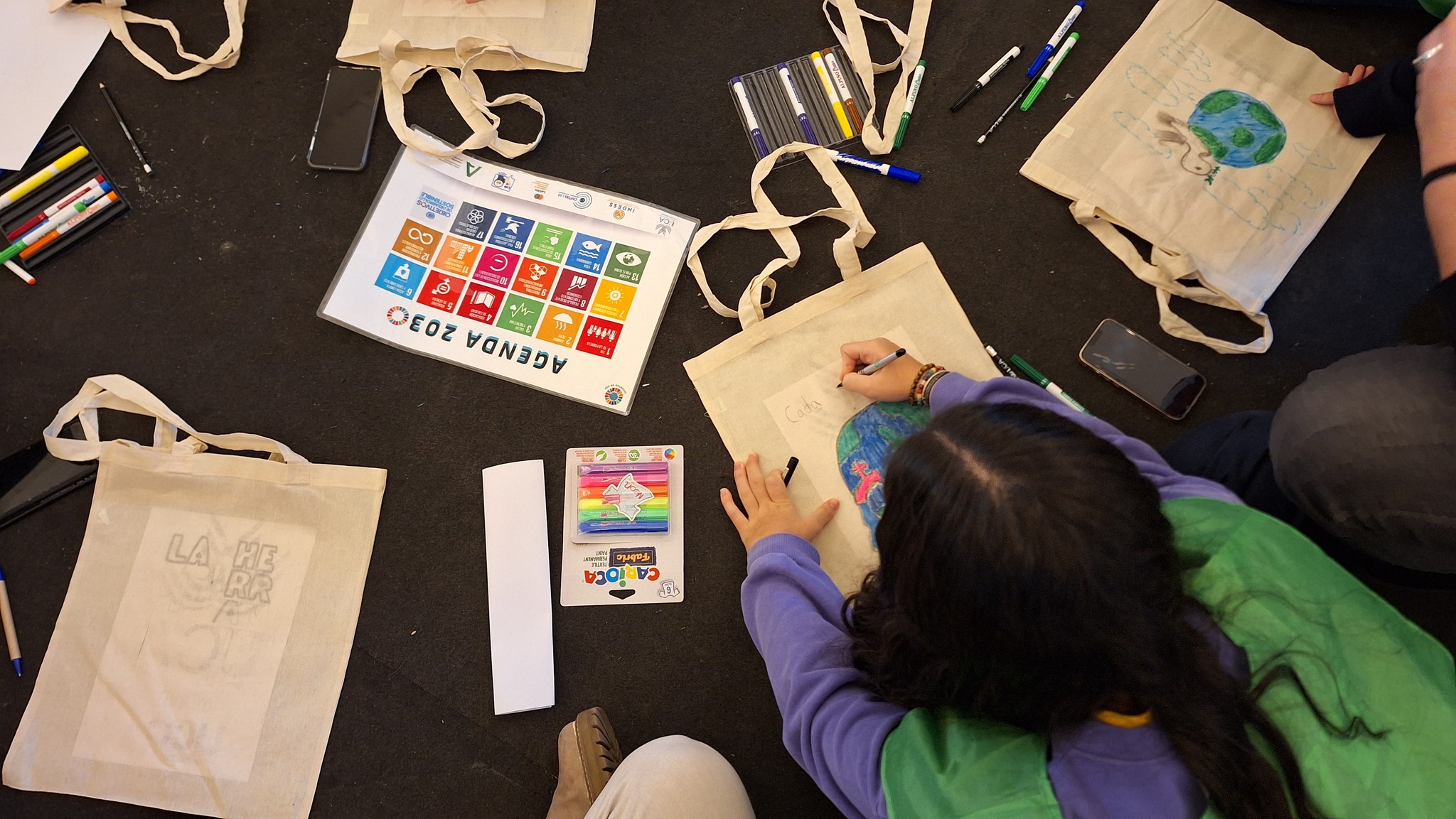 El INDESS participa con los talleres Bolsas ODS Conciencia en la II Feria Agenda 2030 de Cooperación al Desarrollo y Voluntariado Internacional
